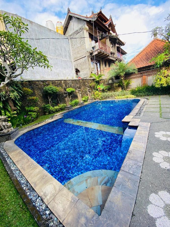 Wahyu Accomodation Ubud Esterno foto